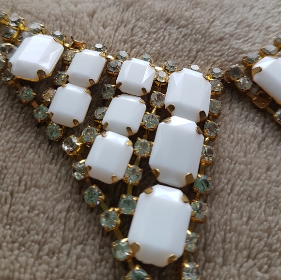 ✨2/$15✨ Necklace: 2 x Collar Necklaces 🛍 Bundle Me! - Picture 5 of 10